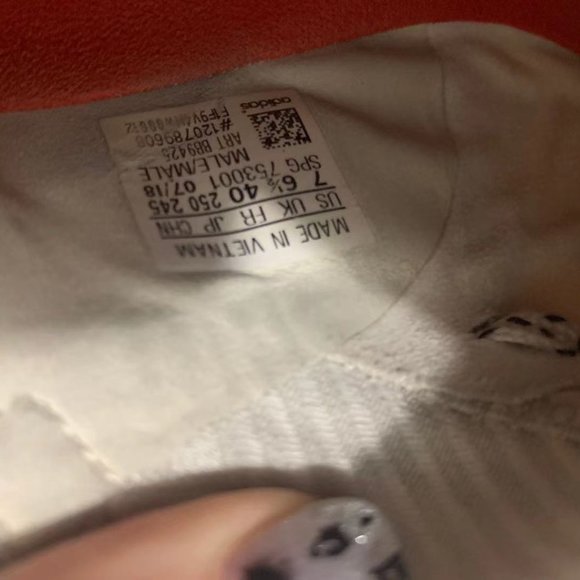 Adidas football shoe (Agility Bandage) US 7 - Picture 4 of 4